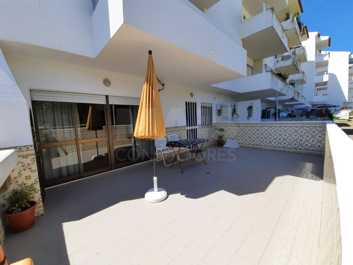 2-bedroom apartment with backyard in Baleal